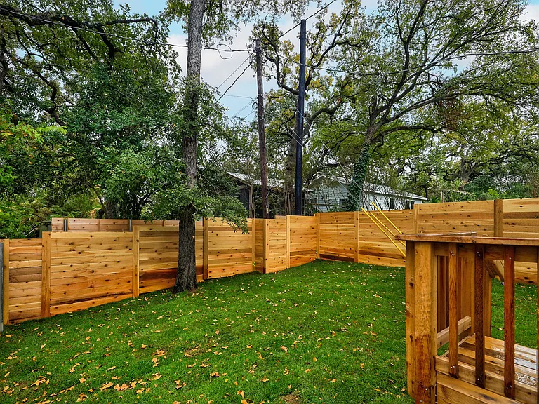 1103 Manlove St — Photo 11