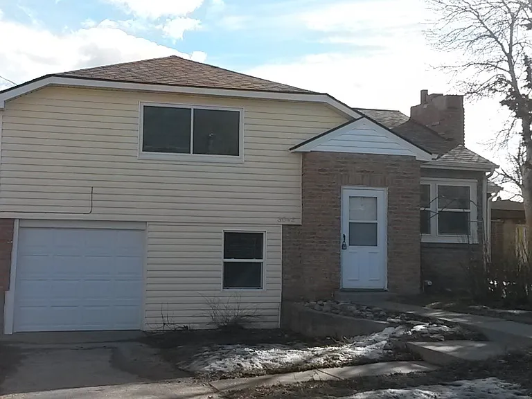 3042 Beech Ave — Photo 1
