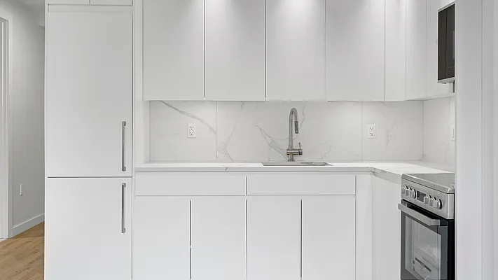 Rented by Nooklyn NYC LLC | media 13