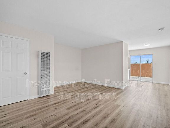 2nd image of 455 Del Mar Ct APT 4