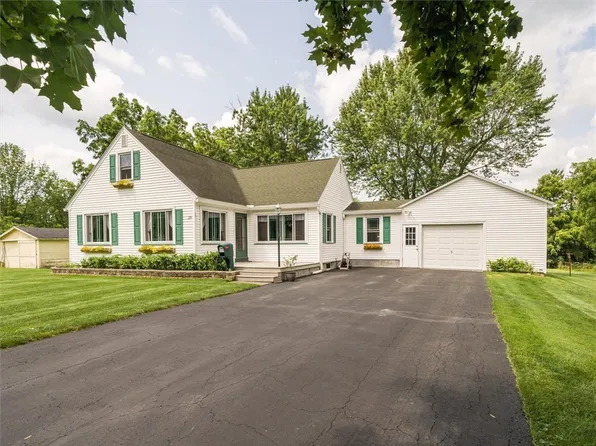 29 Livingston St, Geneseo, NY 14454