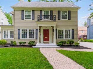 205 E Winthrope Rd, Kansas City, MO 64113