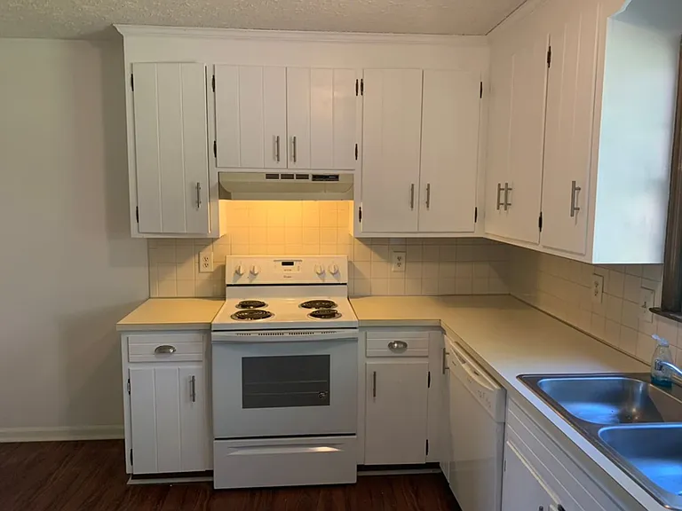 316 Mary Ann Dr #11 — Photo 3