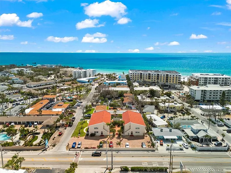 6708 Sarasea Cir #202 — Photo 46