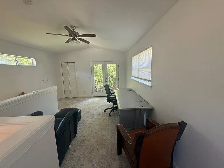 1523 Grape St — Photo 10
