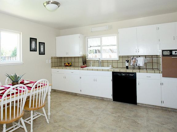 3rd image of 5262 Woodstock Way