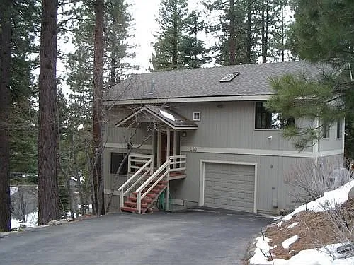 597 Knotty Pine Dr photo 1