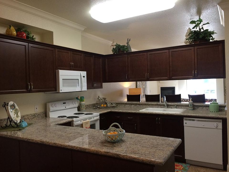 1st image of 7525 N Willow Ave APT 121