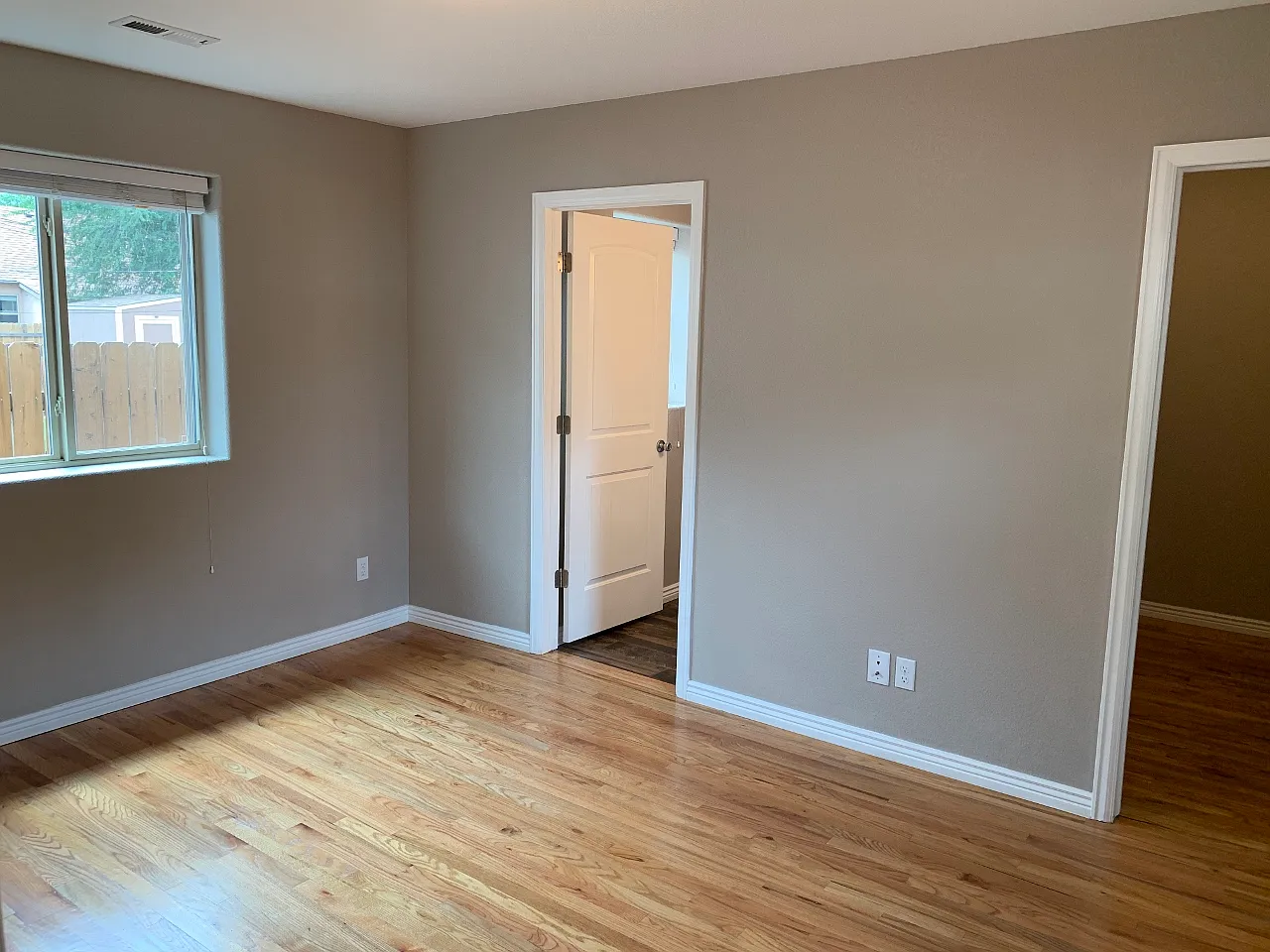 720 S Cascade Avenue — Photo 4