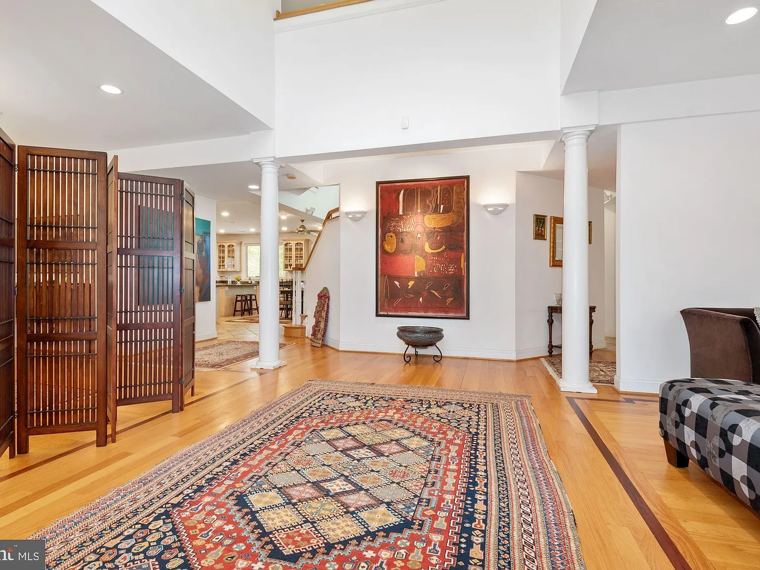 8 bed, 6.5 bath, 7626 sqft, $13,000 — Photo 4