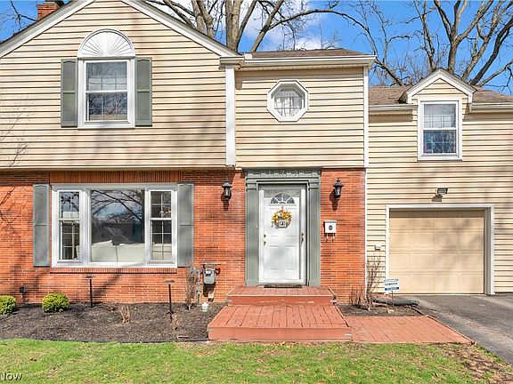 3rd image of 172 Wolcott Dr