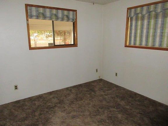 Guest bedroom 1