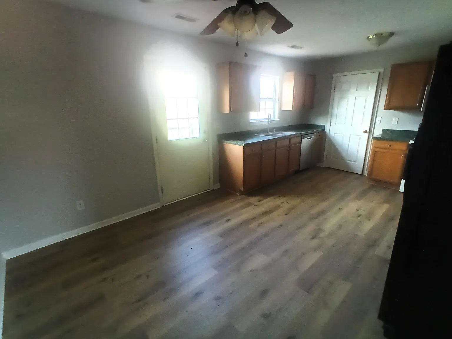 3 bed, 1332 sqft, $1,800 — Photo 4