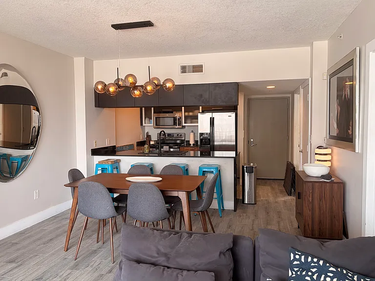 1750 N Bayshore Dr #1912 — Photo 8