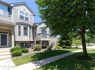 1112 Chadwick Dr, Grayslake, IL