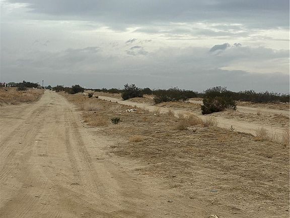 5th image of 0 Vic Ave N #R6-225