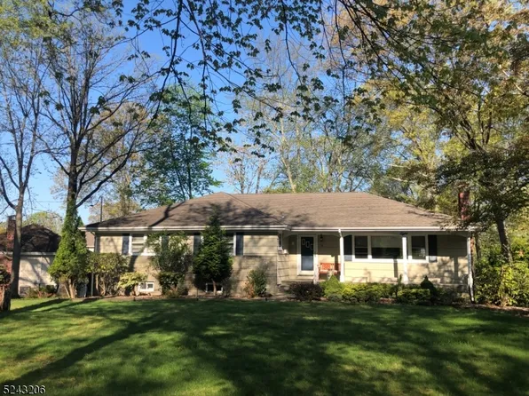 8 Stonewall Dr, Livingston Twp., NJ 07039