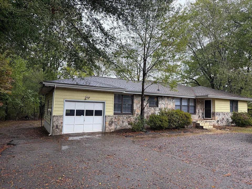 2305 Hamill Rd