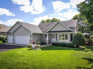 8828 Inverness Ter, Minneapolis, MN 55443