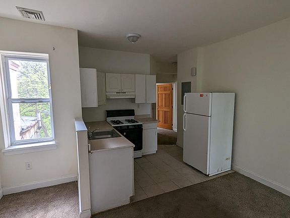 5th image of 4716 Woodland Ave #3F