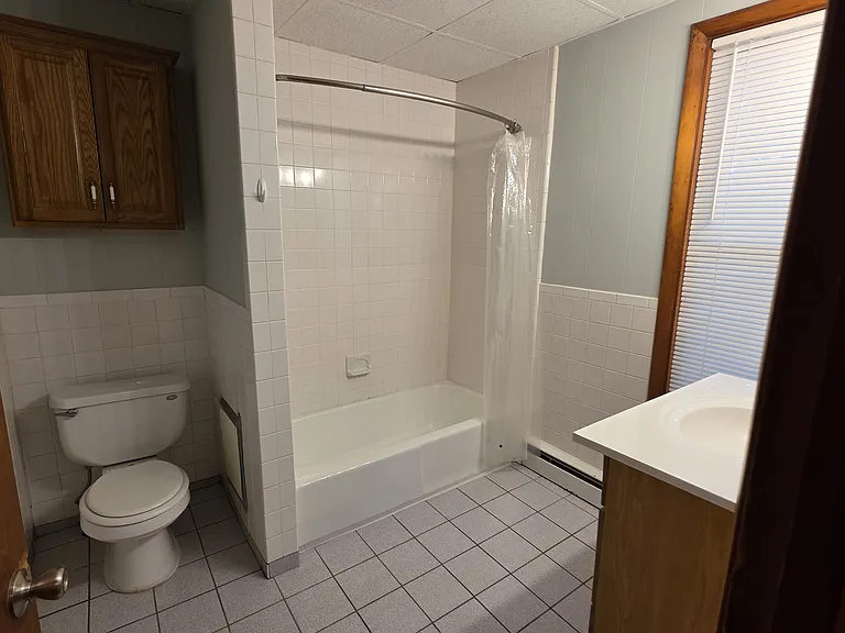 225 Alfred St #204 — Photo 8
