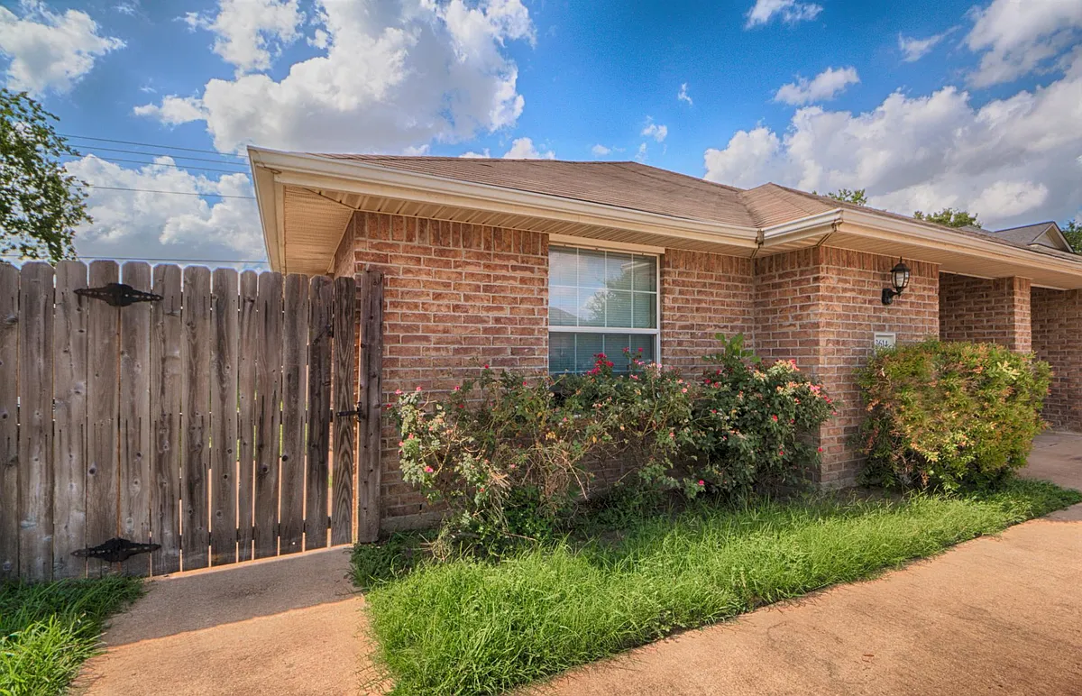Building Photo - 3612 Oldenburg Ct