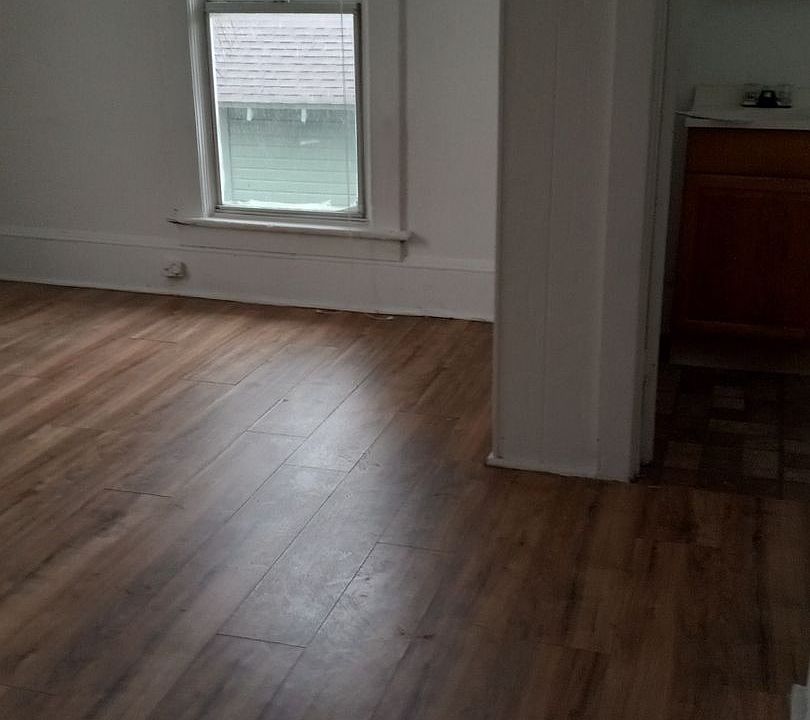 2nd image of 26-28 S Hollywood Ave #3