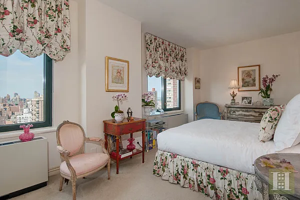 Sold by Halstead Real Estate | media 10