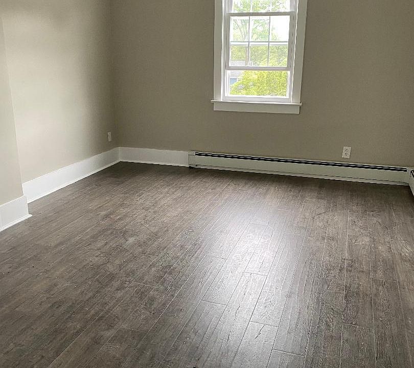 1st image of 29 Pitt St Floor 3
