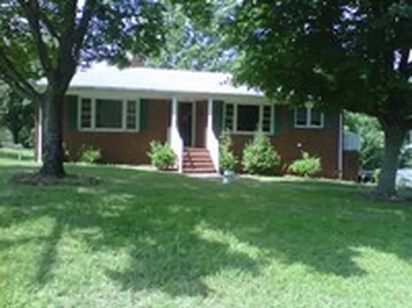 1448 Cloverdale St, Burlington, NC 27217