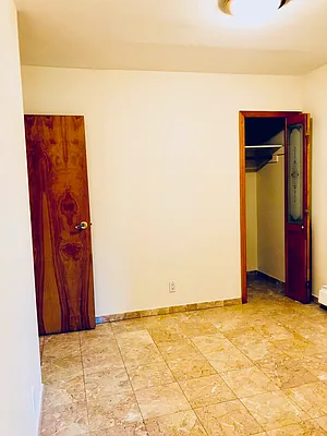 Rented by Zikos Realty Services | media 9