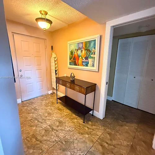 17801 N Bay Rd #206 Photo 1