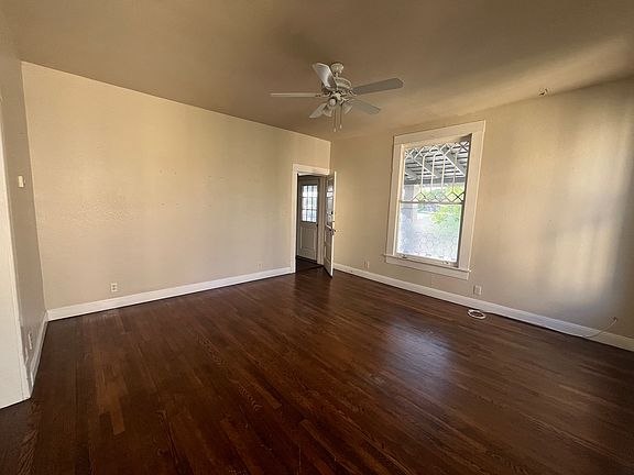 2nd image of 410 E Carson St #4