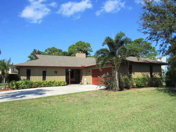 1702 Savannah Street, Fort Pierce, FL 34982