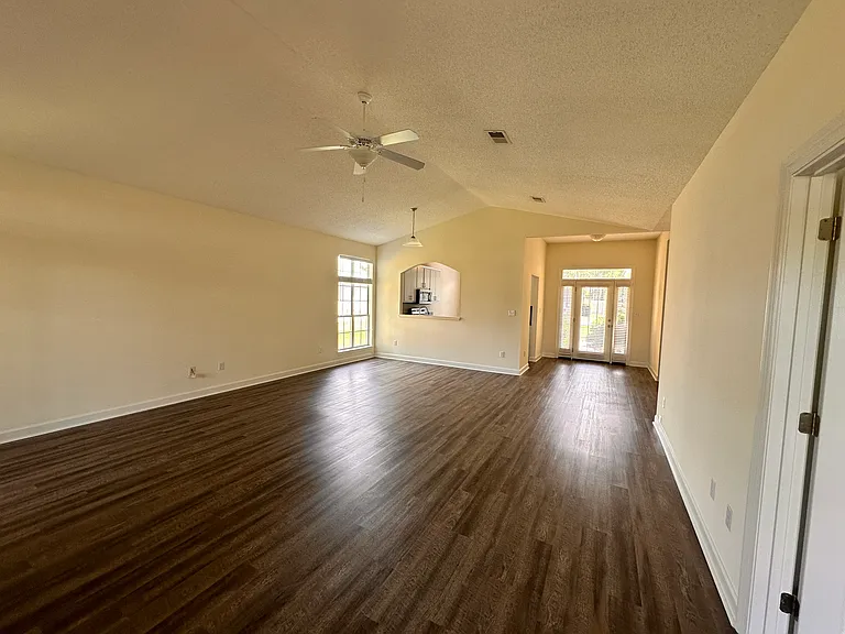 90 Albatross Ct — Photo 13