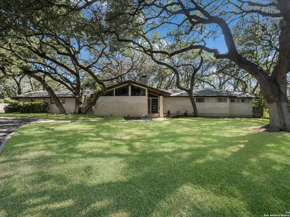 10123 Iron Oak Ln, San Antonio, TX 78213