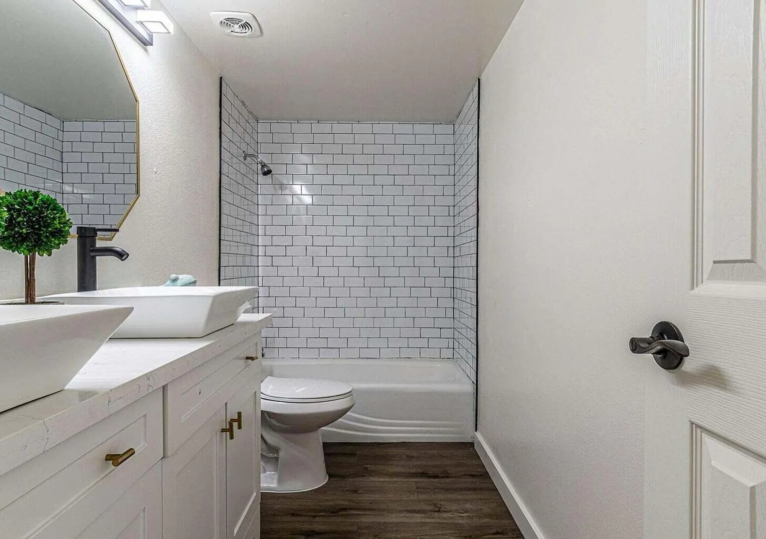 1 bed, 836 sqft, $1,600 — Photo 3