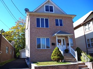216 Maple Ave, Wallington, NJ 07057