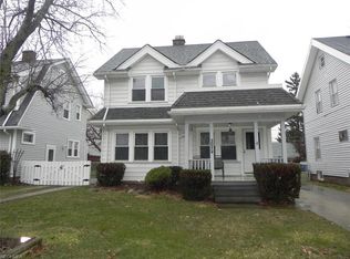 2074 Baxterly Ave, Lakewood, OH
