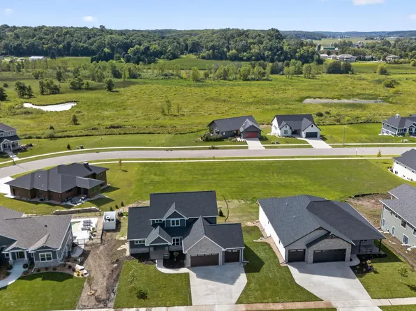 1769 Woodford Rd, Cross Plains, WI 53528
