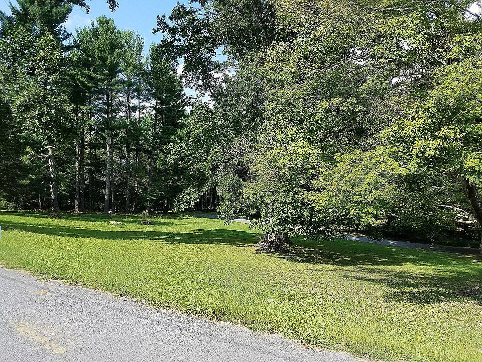 1st image of 325 Brady Ave