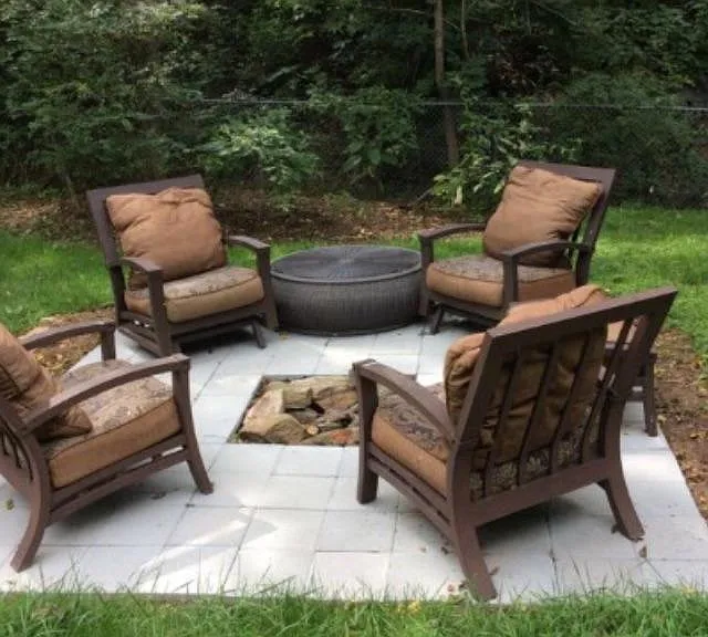 Seating area fire pit