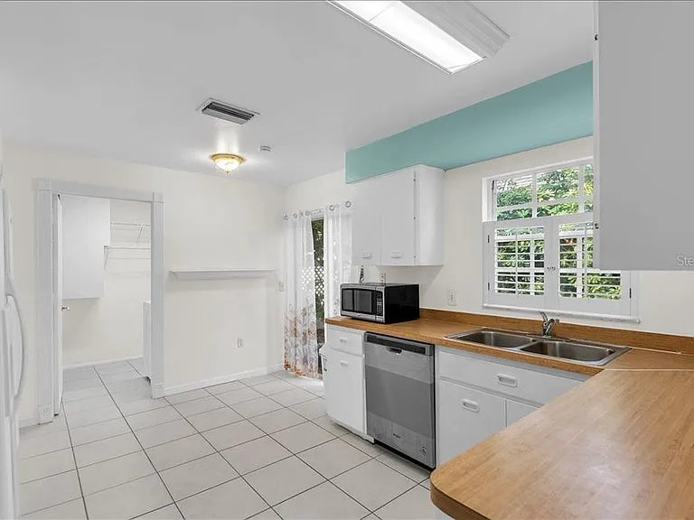 3605 57th Avenue Dr W — Photo 4