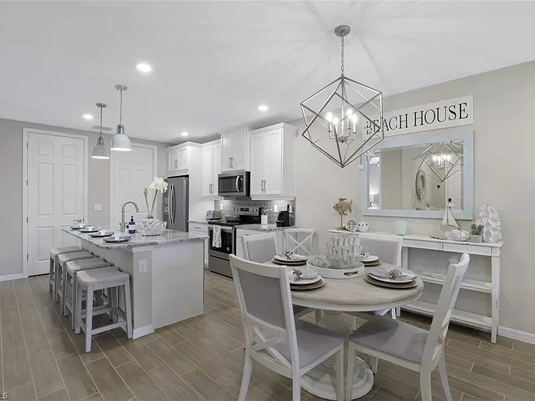 14663 Edgewater Cir — Photo 8