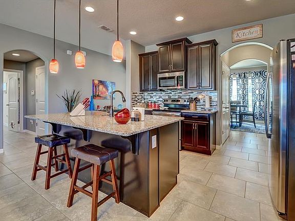5th image of 4013 Brookshire Cir