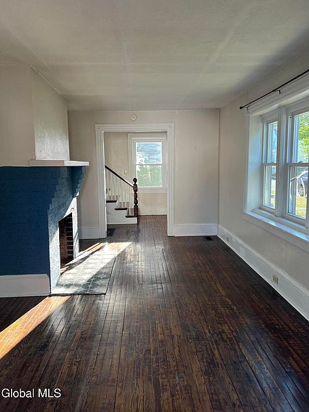5th image of 1 Bulkley Avenue