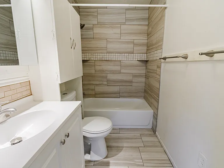 1032 E Glenn St — Photo 28
