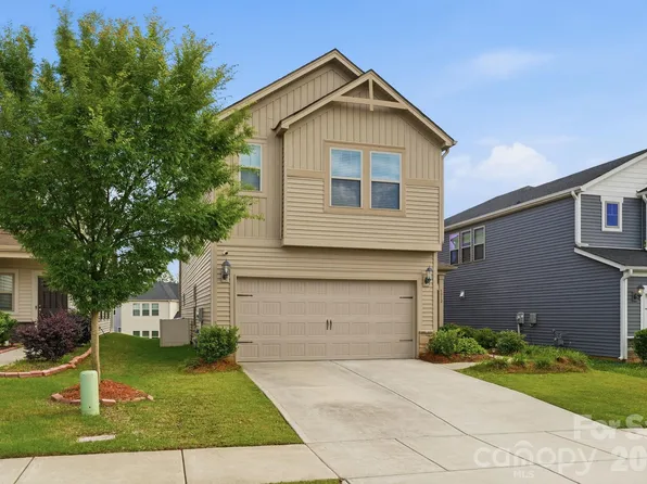 5012 Shadbush Rd, Charlotte, NC 28215