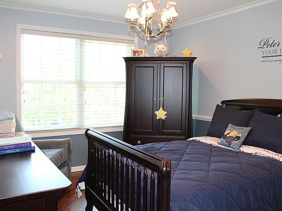 2nd image of 11 Ironwood Ct