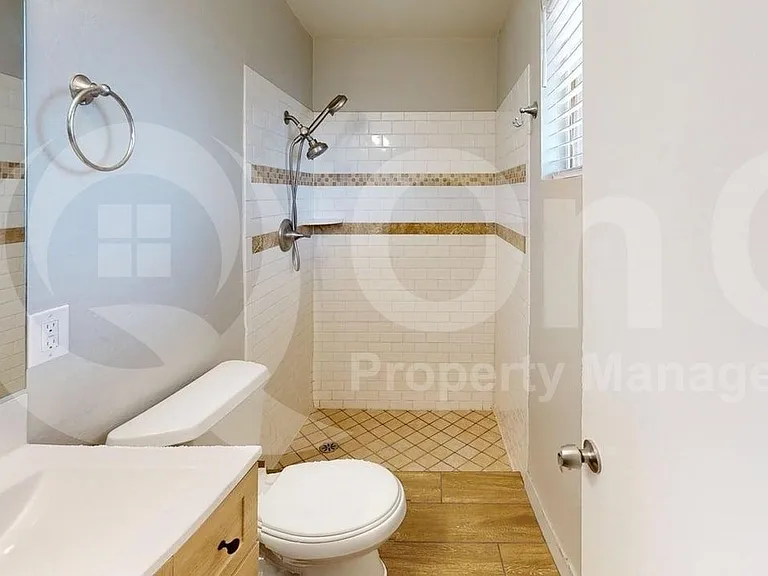 7312 E 20th St — Photo 3